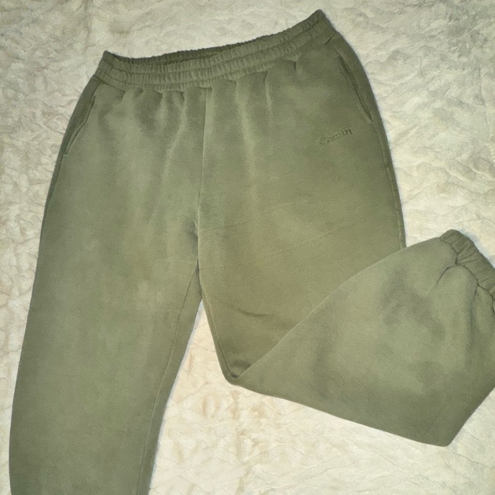 Comfrt Men's Olive Sweats